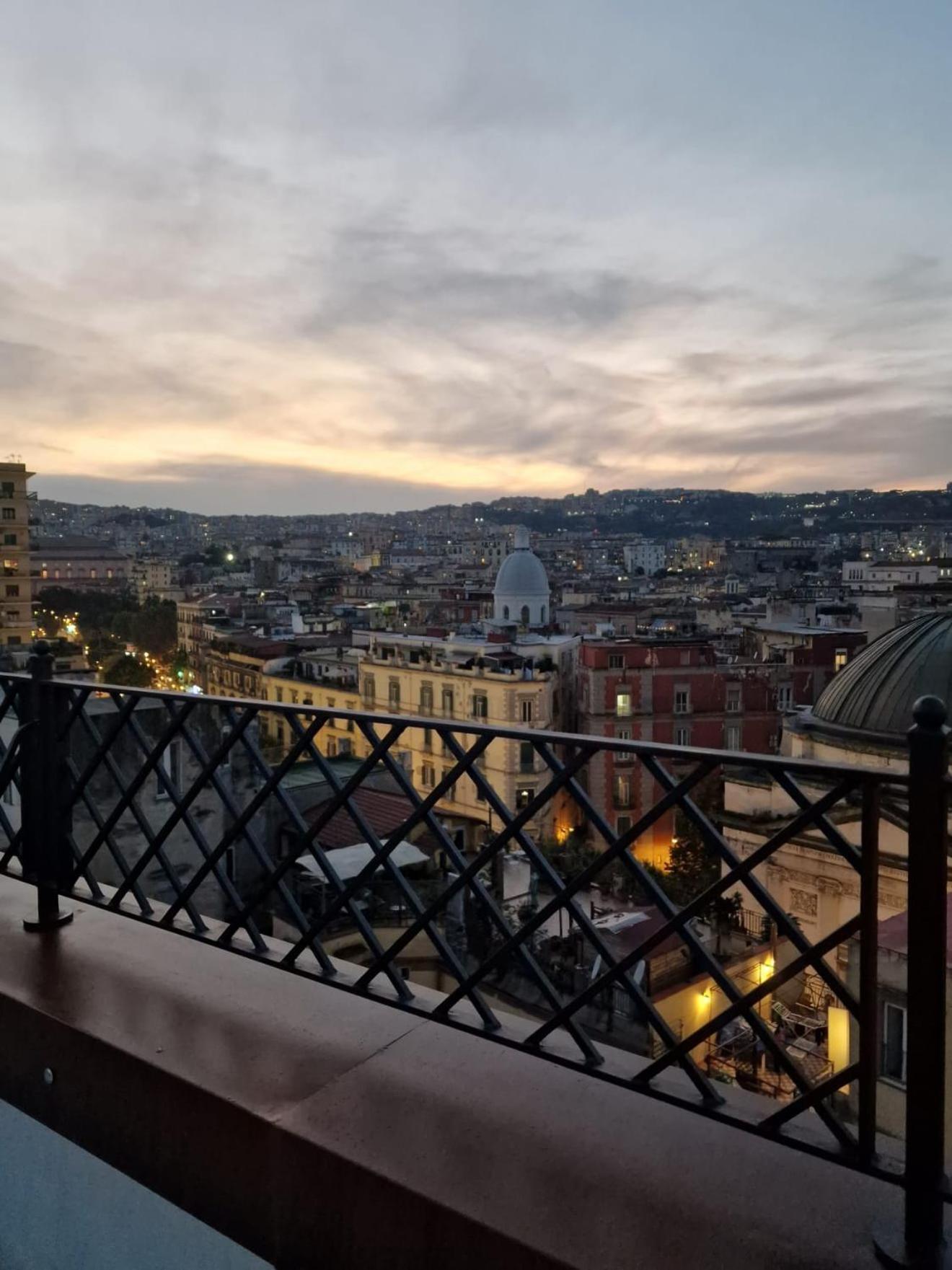 Faccia Gialla Napoli Casa Vacanze Exterior foto